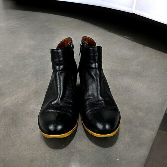 Lucky Brand Women’s 7.5 Black Leather Western Side Zip Ankle Boots - Picture 4 of 10